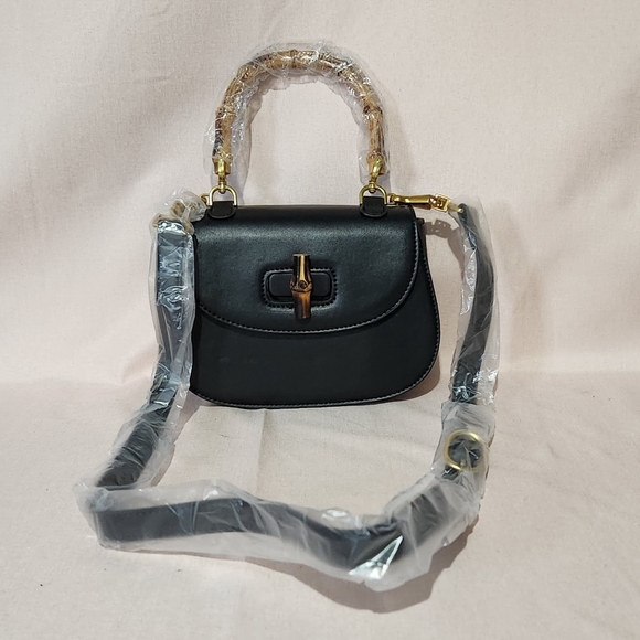 NWOT Boutique style Bamboo handle & turn lock Crossbody purse. - Picture 2 of 7